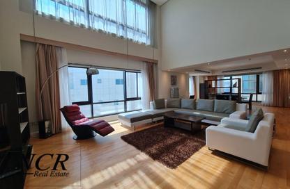 Duplex - 2 Bedrooms - 2 Bathrooms for rent in Seef - Capital Governorate