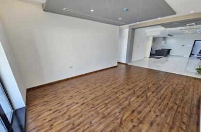 Apartment - 3 Bedrooms - 3 Bathrooms for rent in Tubli - Central Governorate