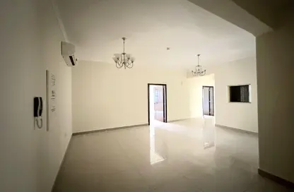 شقة - 4 غرف نوم - 3 حمامات للايجار في البسيتين - المحرق