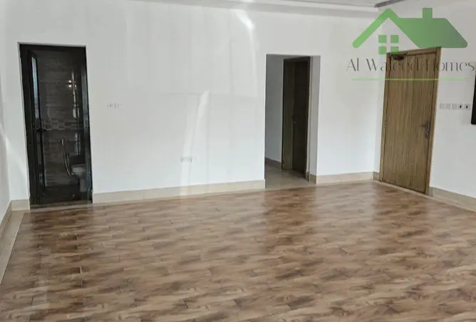 975033 - Property Image 2