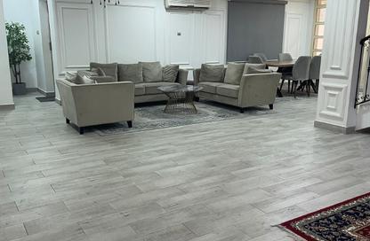 Townhouse - 4 - 4 for sale in Sanad - Central Governorate