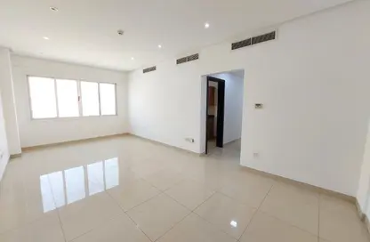 Apartment - 2 Bedrooms - 3 Bathrooms for rent in Hidd - Muharraq Governorate