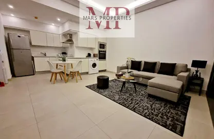 Apartment - 1 Bedroom - 2 Bathrooms for rent in Al Juffair - Capital Governorate