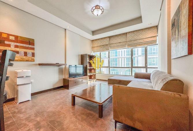 989279 - Property Image 2