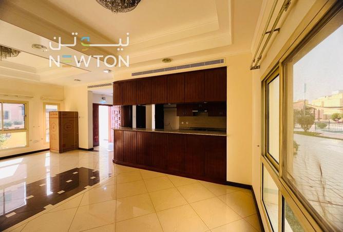 56858701 - Property Image 2