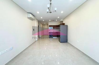Apartment - 2 Bedrooms - 2 Bathrooms for rent in Al Burhama - Manama - Capital Governorate Apartment - 2 Bedrooms - 2 Bathrooms for rent in Al Burhama - Manama - Capital Governorate