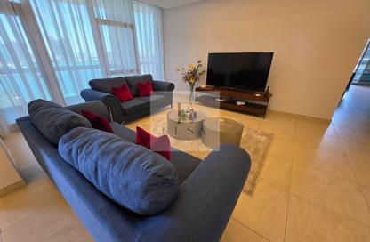 Apartment - 4 Bedrooms - 5 Bathrooms for rent in Reef Island - Capital Governorate