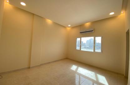 Office Space - Studio - 3 Bathrooms for rent in Seef - Capital Governorate