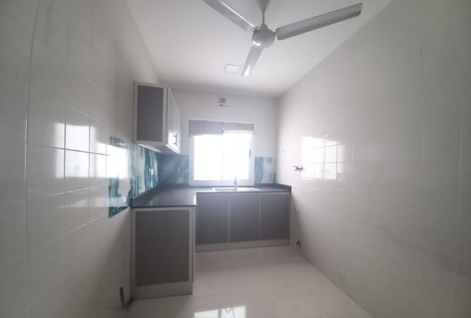 988813 - Property Image 3