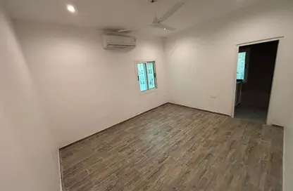 Apartment - Studio - 1 Bathroom for rent in Gudaibiya - Manama - Capital Governorate