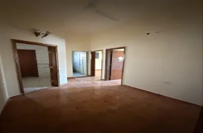 Apartment - 2 Bedrooms - 1 Bathroom for rent in Salmaniya - Manama - Capital Governorate