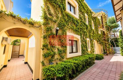 Villa - 4 Bedrooms - 5 Bathrooms for rent in Adliya - Manama - Capital Governorate