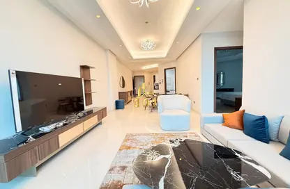 Apartment - 2 Bedrooms - 4 Bathrooms for rent in Sanabis - Manama - Capital Governorate