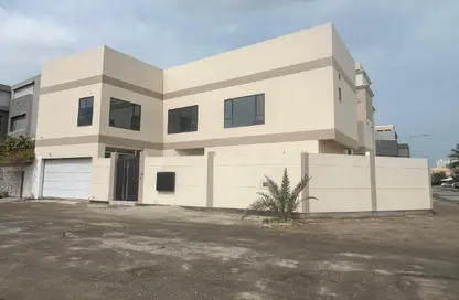 Villa - 5 Bedrooms - 5 Bathrooms for sale in Karrana - Northern Governorate