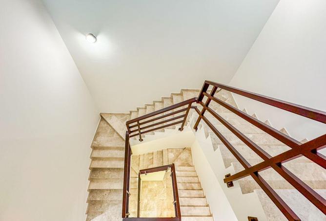 990051 - Property Image 2