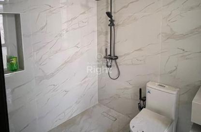 Villa - 5 Bedrooms - 6 Bathrooms for sale in Busaiteen - Muharraq Governorate