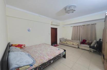 Apartment - 2 Bedrooms - 3 Bathrooms for sale in Busaiteen - Muharraq Governorate