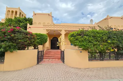 Compound - 3 Bedrooms - 4 Bathrooms for rent in Jannusan - Northern Governorate