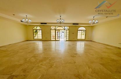 Villa - 6 Bedrooms - 7 Bathrooms for rent in Tubli - Central Governorate