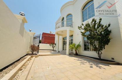 Villa - 6 Bedrooms - 7 Bathrooms for rent in Tubli - Central Governorate