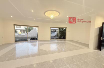 Villa - 3 Bedrooms - 2 Bathrooms for rent in Zinj - Manama - Capital Governorate