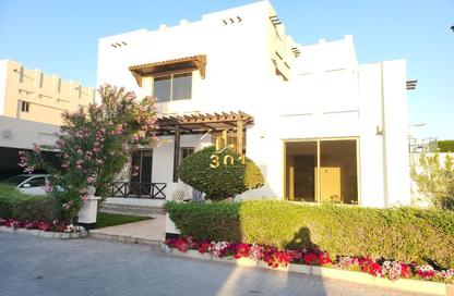Villa - 4 Bedrooms - 5 Bathrooms for rent in Janabiya - Northern Governorate