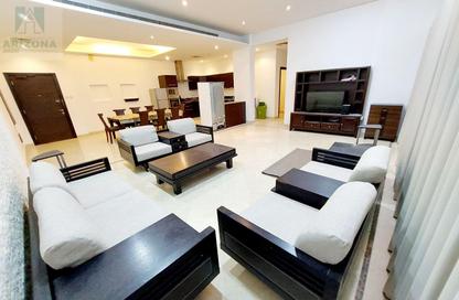 Apartment - 2 Bedrooms - 3 Bathrooms for rent in Al Juffair - Capital Governorate