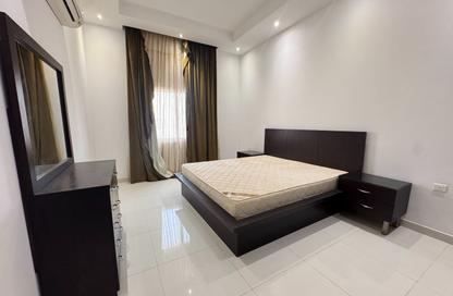 Apartment - 3 Bedrooms - 3 Bathrooms for rent in Maqabah - Northern Governorate Apartment - 3 Bedrooms - 3 Bathrooms for rent in Maqabah - Northern Governorate