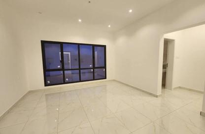 Villa - 4 - 6 for sale in Malkiyah - Northern Governorate