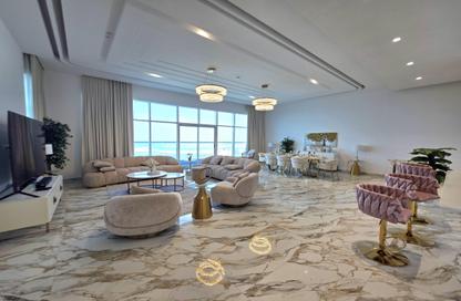 Apartment - 3 Bedrooms - 5 Bathrooms for rent in Seef - Capital Governorate