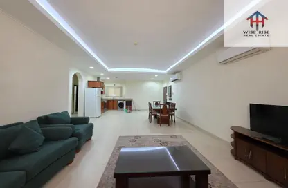 Apartment - 3 Bedrooms - 2 Bathrooms for rent in Busaiteen - Muharraq Governorate
