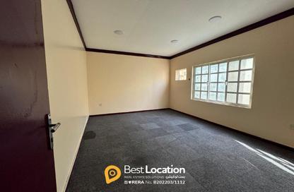 Apartment - 5 Bedrooms - 4 Bathrooms for rent in Salmaniya - Manama - Capital Governorate