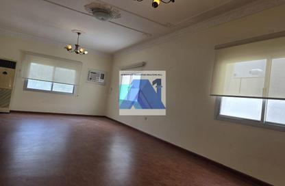 Penthouse - 4 Bedrooms - 3 Bathrooms for rent in Zinj - Manama - Capital Governorate