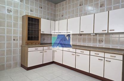 Penthouse - 4 Bedrooms - 3 Bathrooms for rent in Zinj - Manama - Capital Governorate