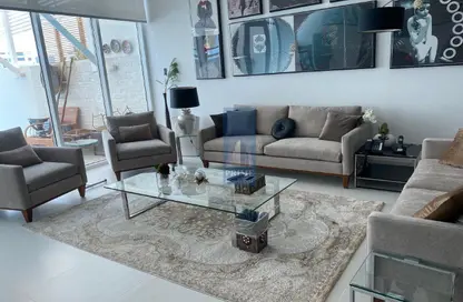 Villa - 5 Bedrooms - 5 Bathrooms for rent in Amwaj Avenue - Amwaj Islands - Muharraq Governorate