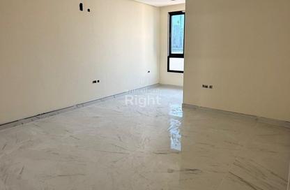 Villa - 4 - 6 for sale in Busaiteen - Muharraq Governorate