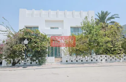 مجمع سكني - 3 غرف نوم - 4 حمامات للايجار في الجنبية - المحافظة الشمالية