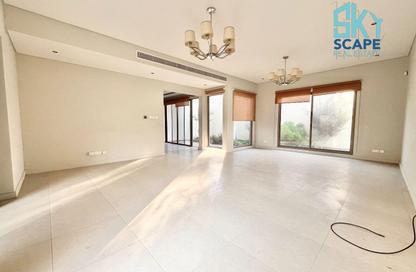Villa - 4 Bedrooms - 5 Bathrooms for rent in Janabiya - Northern Governorate