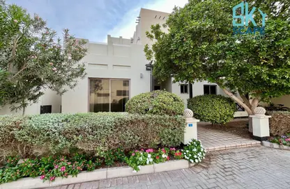 Villa - 4 Bedrooms - 5 Bathrooms for rent in Janabiya - Northern Governorate