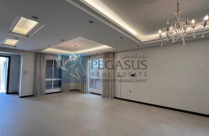 Villa - 4 Bedrooms - 5 Bathrooms for rent in Saar - Northern Governorate