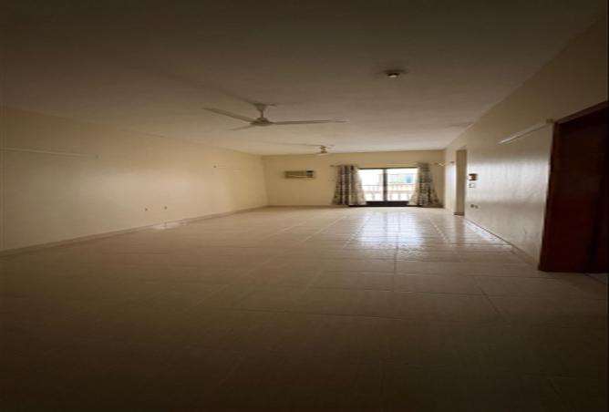 998744 - Property Main Image