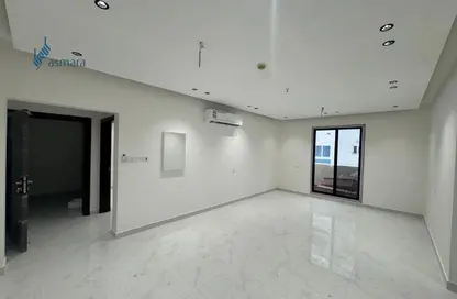 Apartment - 5 Bedrooms - 4 Bathrooms for sale in Hidd - Muharraq Governorate