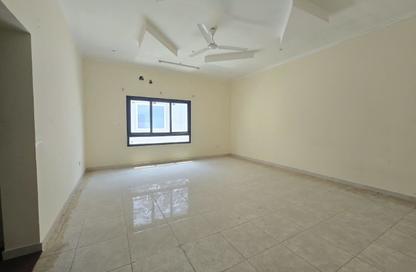 Apartment - 4 Bedrooms - 4 Bathrooms for rent in Tubli - Central Governorate Apartment - 4 Bedrooms - 4 Bathrooms for rent in Tubli - Central Governorate