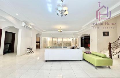 Villa - 5 Bedrooms - 7 Bathrooms for sale in Janabiya - Northern Governorate