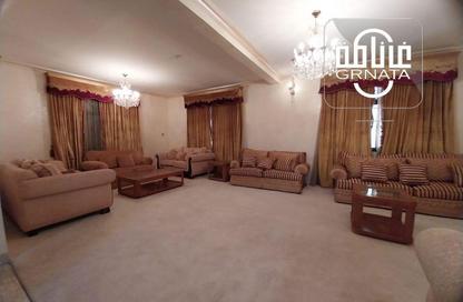 Villa - 5 Bedrooms - 4 Bathrooms for rent in Bu Kowarah - Riffa - Southern Governorate