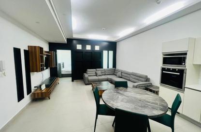 Apartment - 1 - 1 for rent in Al Juffair - Capital Governorate