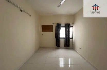 Apartment - 5 Bedrooms - 2 Bathrooms for rent in Gufool - Manama - Capital Governorate