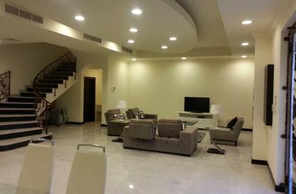 Villa - 4 Bedrooms - 4 Bathrooms for rent in Busaiteen - Muharraq Governorate
