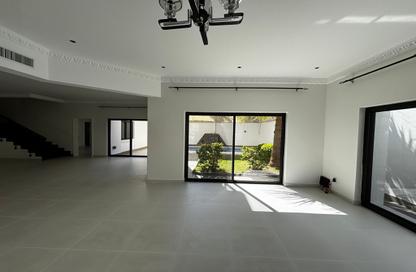 Villa - 5 Bedrooms - 6 Bathrooms for rent in Saar - Northern Governorate