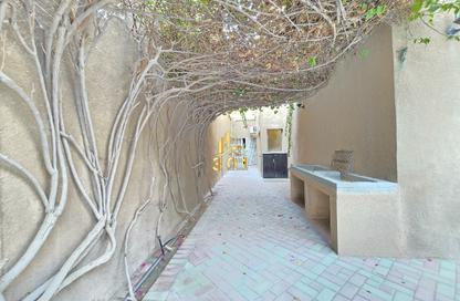Villa - 4 Bedrooms - 4 Bathrooms for rent in Janabiya - Northern Governorate